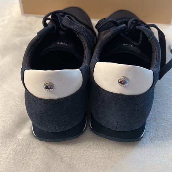 Michael Kors sneakers - Picture 2 of 2